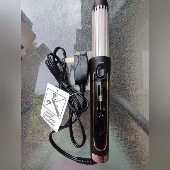 InfinitiPRO CONAIR Cool Air Styler Curling Iron Loose Curls New Open Box READ - Picture 2 of 6